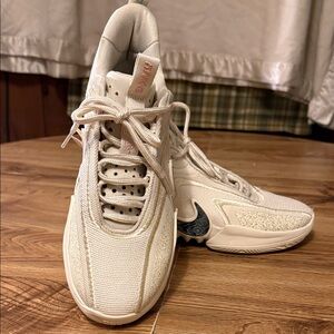 Nike Cosmic Unity 2 sz 7.5 shoes